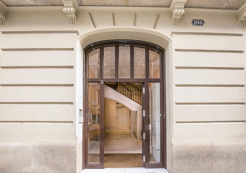 Apartament Girona 108 *